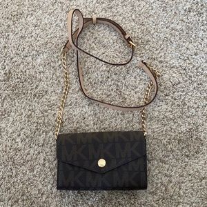 Michael Kors Chain Wallet